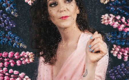 PEI INDIE POP POWERHOUSE KINLEY ANNOUNCES NEW ALBUM DAYLIGHT OUT NOVEMBER 4
