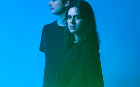 PR-Indie Pop Duo TANDM Announce New EP ‘Sirens’ Out July 26; Release Industry Clap Back ‘2quick2trust’